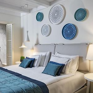 Standard Partial Sea View Room